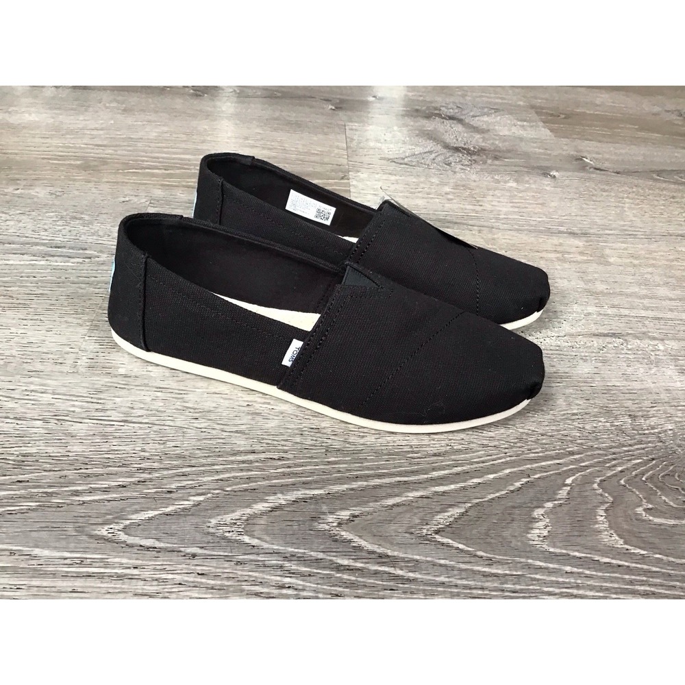 TOMS Classic womens Size 7.5 solid black Belmont Slip On Flats NEW 10018411